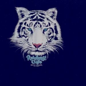 MGM grand Las Vegas t- shirt